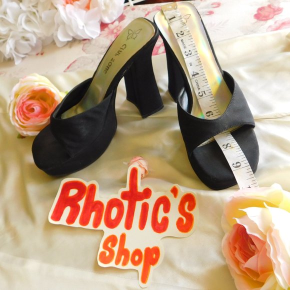 Vintage Y2K Chunky Black Platform Heels - Picture 2 of 4